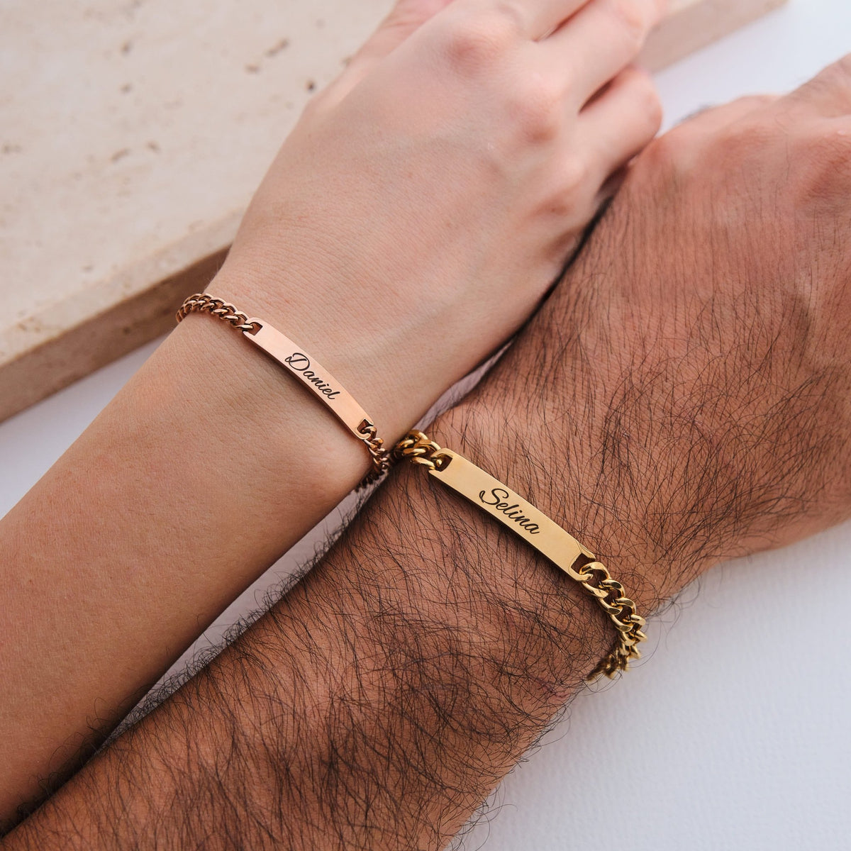 Gold Rose Partnerarmband mit Gravur - OTANTO