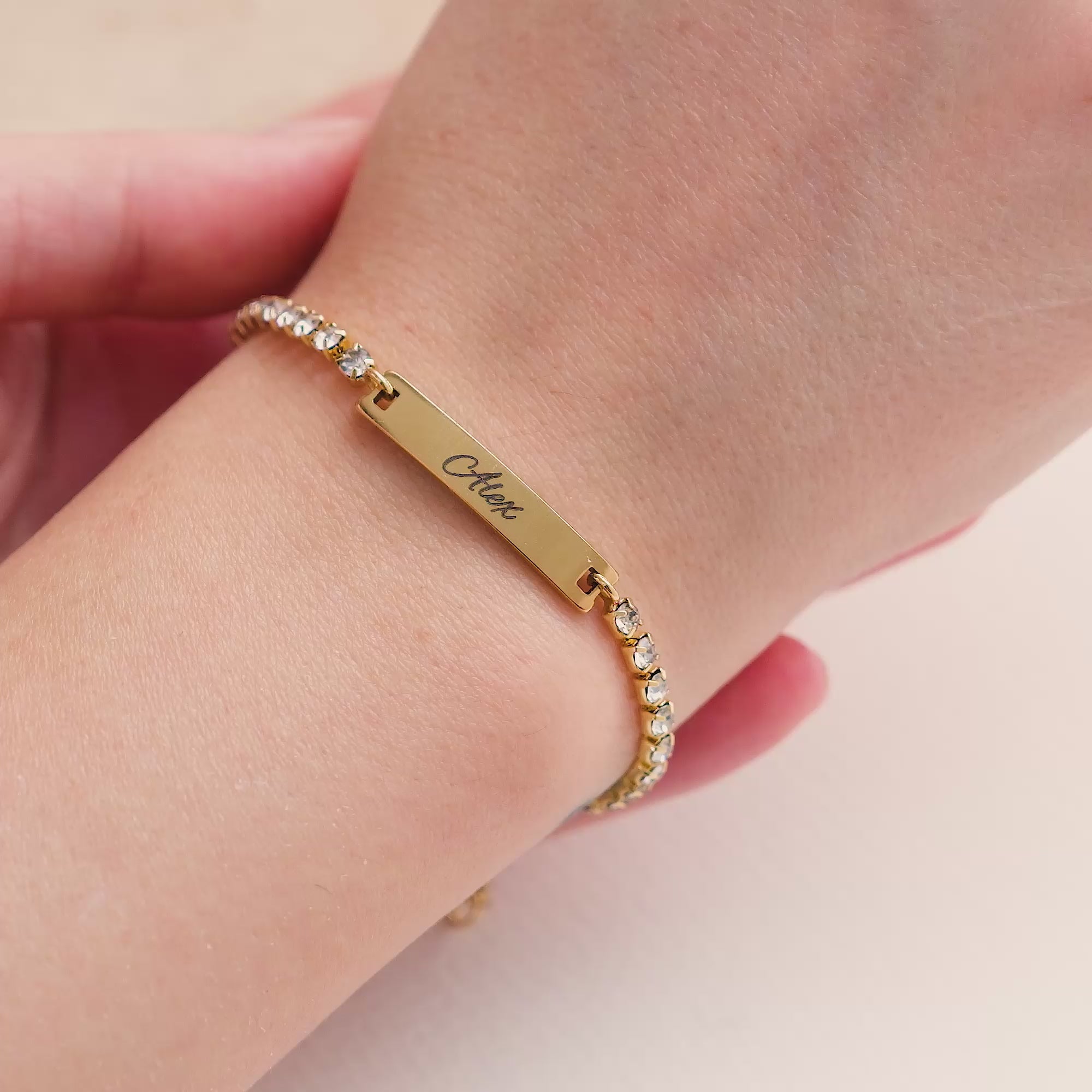 Tennis armband with engraving
